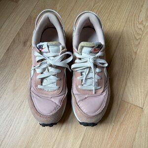 Nike Waffle Sneaker - size 7